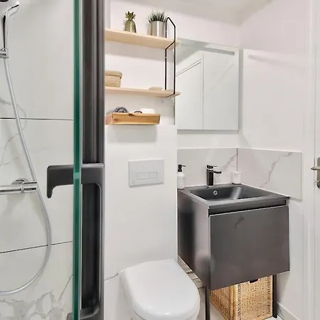 Modern 1br Flat Near Sacre-coeur And Gare Du Nord * Paris